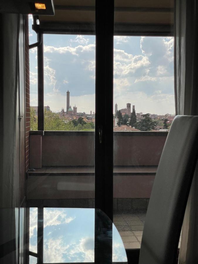 Apartmán Attico Con Vista Spettacolare E Jacuzzi Boloňa Exteriér fotografie