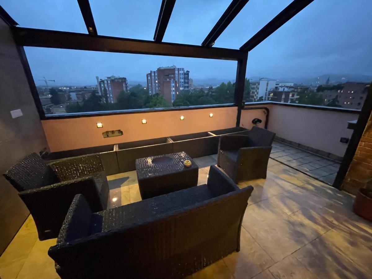 Apartmán Attico Con Vista Spettacolare E Jacuzzi Boloňa Exteriér fotografie