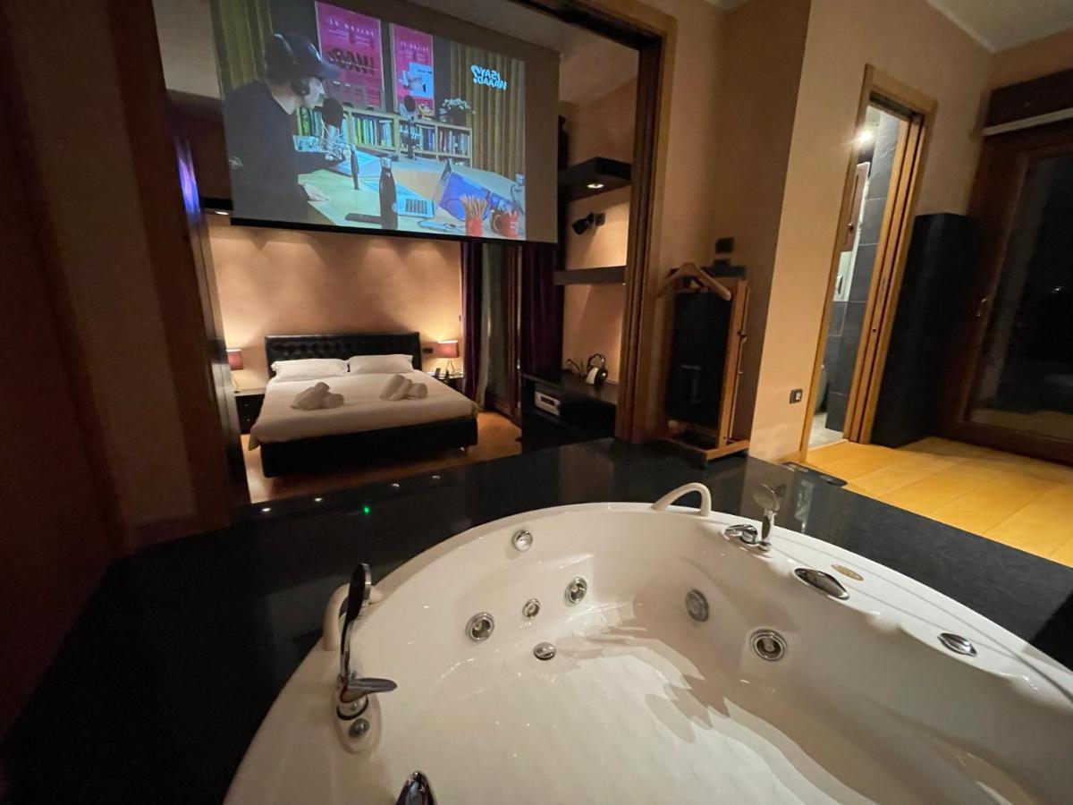Apartmán Attico Con Vista Spettacolare E Jacuzzi Boloňa Exteriér fotografie